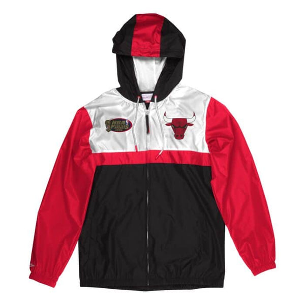 Chicago Bulls Margin of Victory Windbreaker with 1996 Finals logo